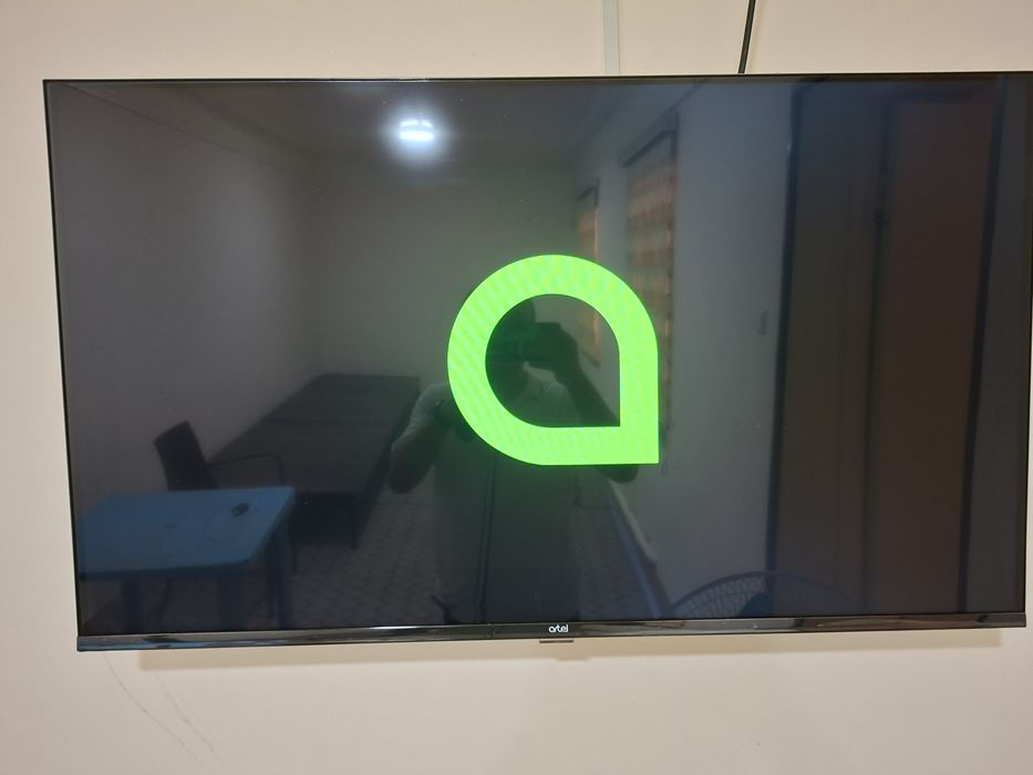 Artel 43 talik televizor sotiladi.