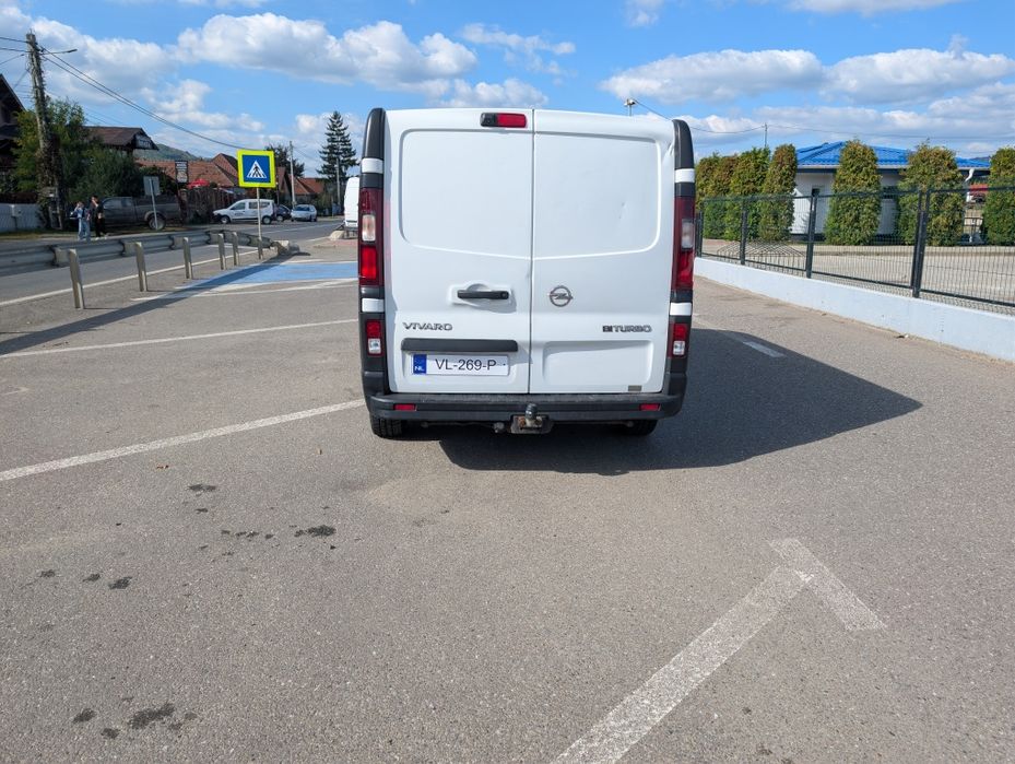 Vând Opel vivaro 2016 varianta extralunga