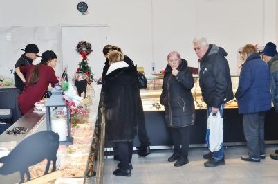 ПРОДАВА СЕ работеща Месарница