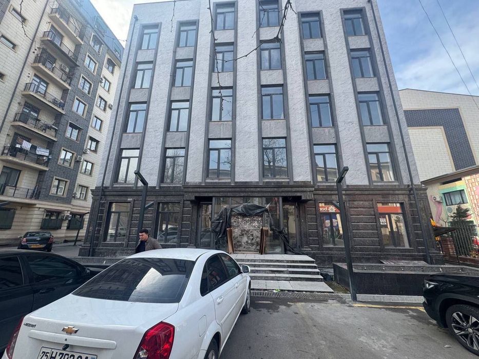 Здание White Box 1800м2 Чиланзарский район, ориентир Фархадский