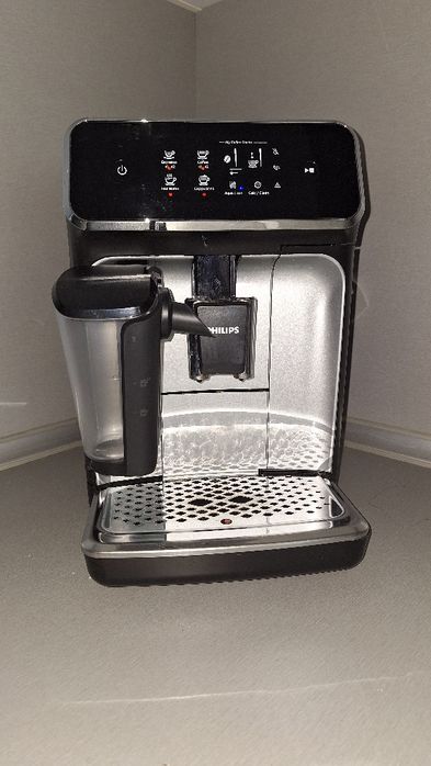 Кафеавтомат Philips LatteGo EP2230