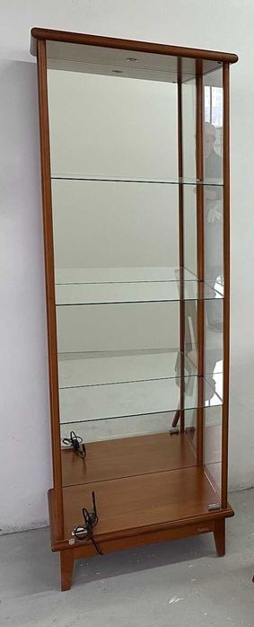 Класическа стъклена витрина/шкаф за антики / колекции – Bora „Романс“