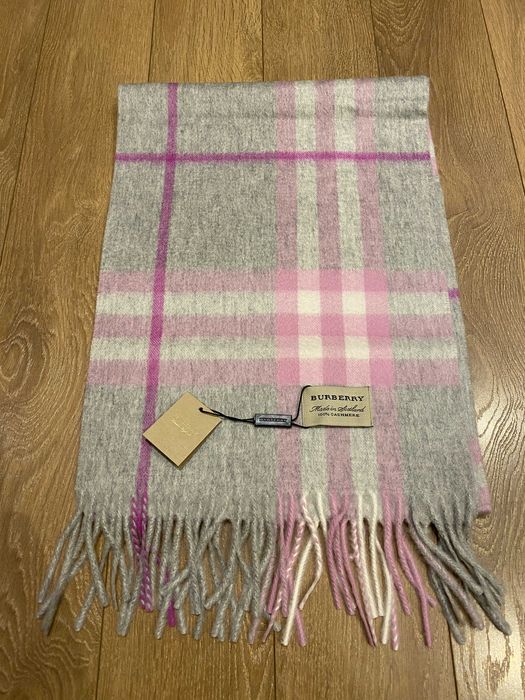 ОРИГИНАЛЕН BURBERRY Pale Grey Check кашмирен шал