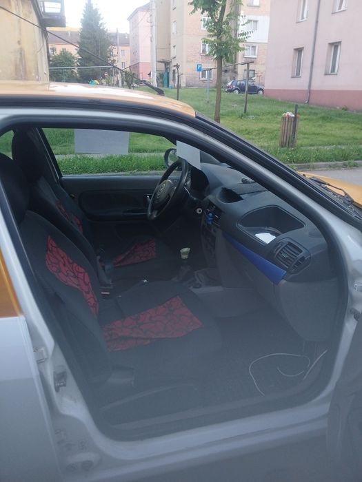 Renault Clio 2012 - GPL + benzina - 1.000 €
negociabil