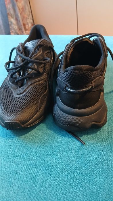 Adidași din piele pentru dame