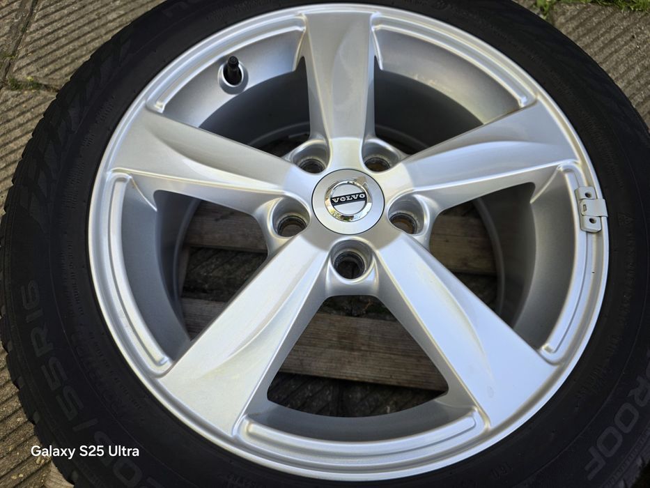 Лети джанти 16ки 5х108 Volvo + зимни гуми 205/55/16 Nokian