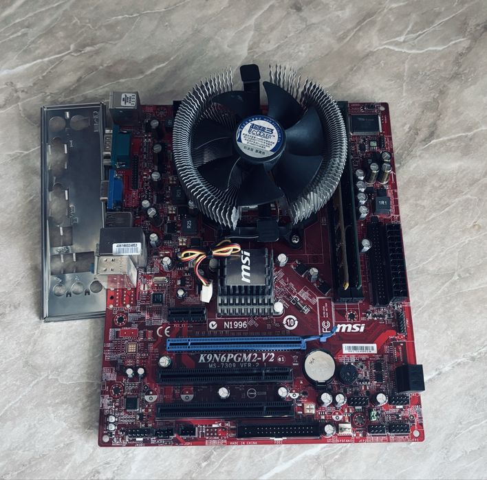 Продам материнскую плату