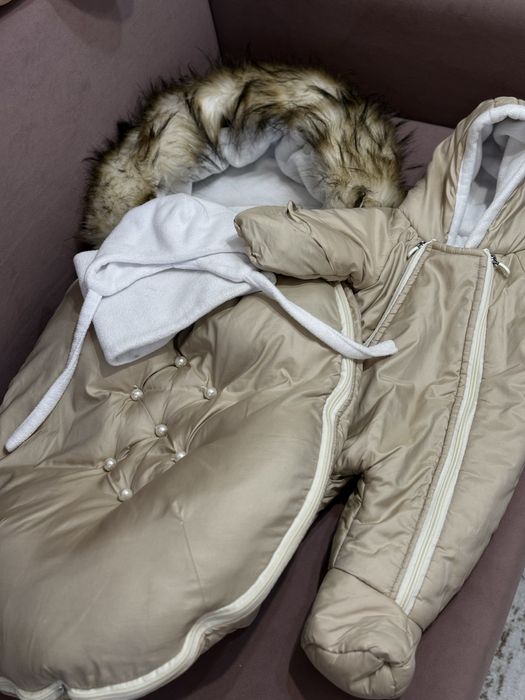 Продам  конверт с комбинезоном для новорожденных