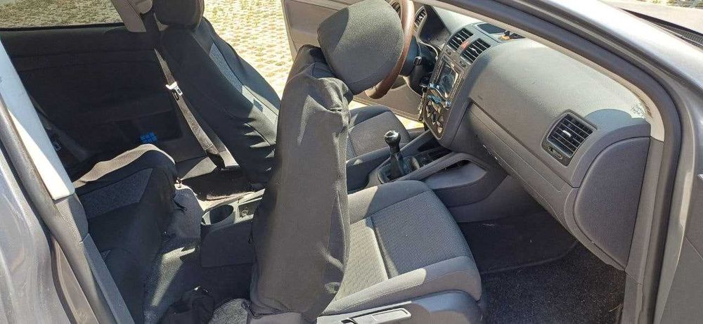 Volkswagen Golf 2004 бензин