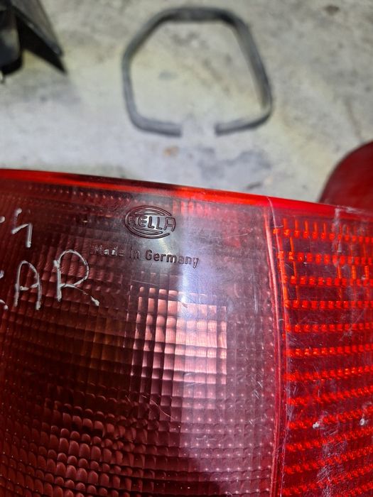 Пролам фары ауди  с4