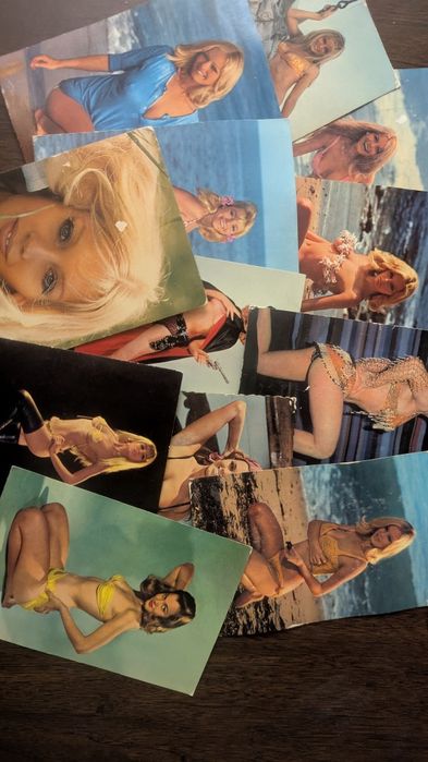 Продам старинные открытки 60 годов.