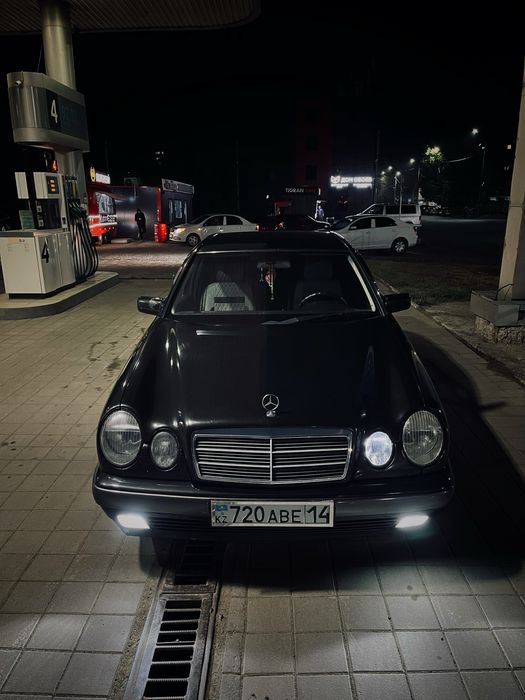 Mercedes-Benz w210 E200