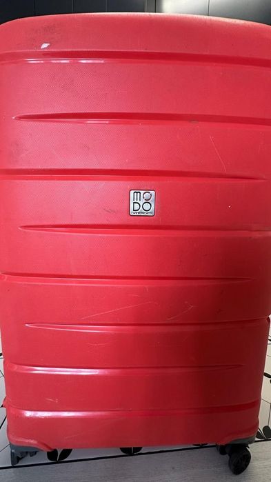 MODO чемодан                     .