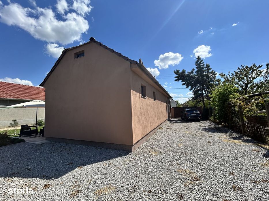 Casă complet renovată