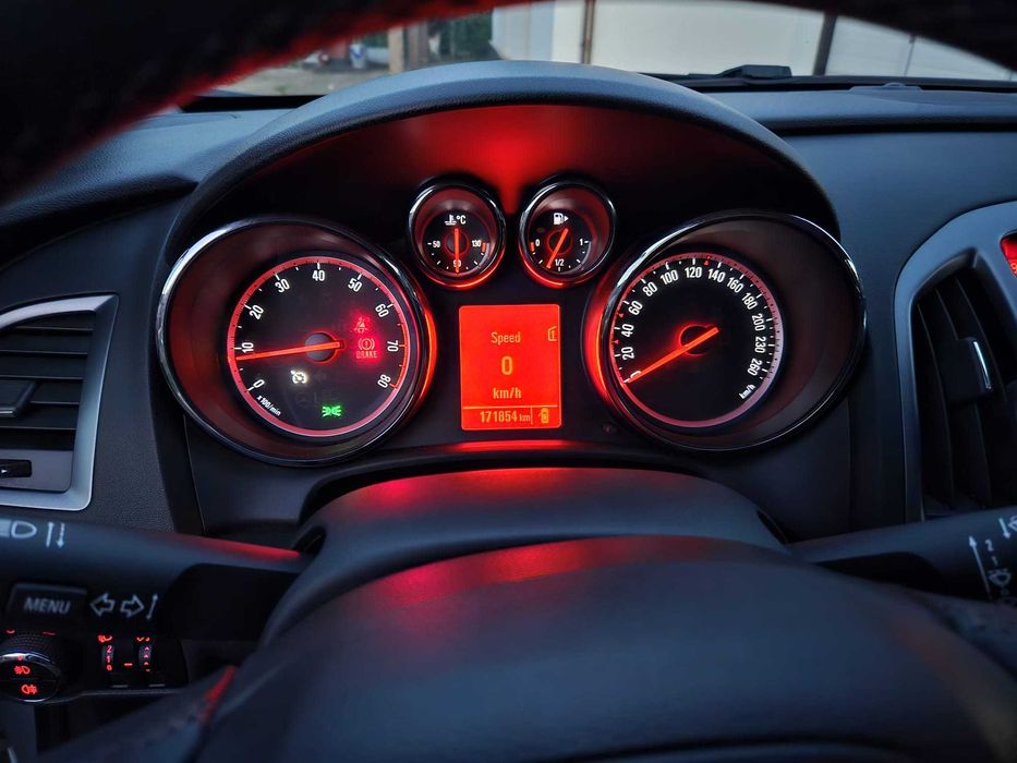 Opel Astra J facelift