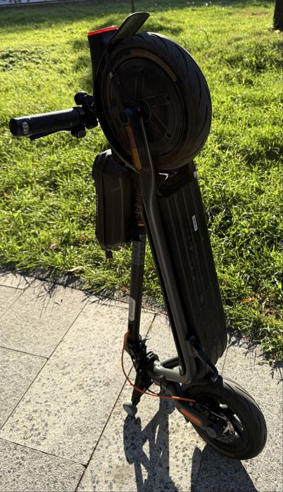 Trotineta Electrica Ninebot F2 Plus