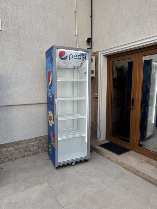 Vitrina frigorifica profesionala / frigider bauturi LED Economic capacitate mare