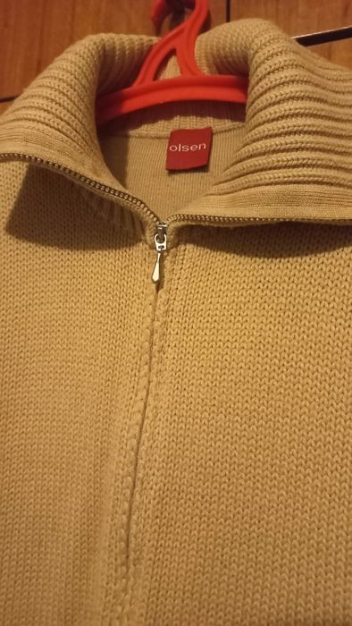 Кофта женская фирмы Olsen Германия 50% шерсть мериноса