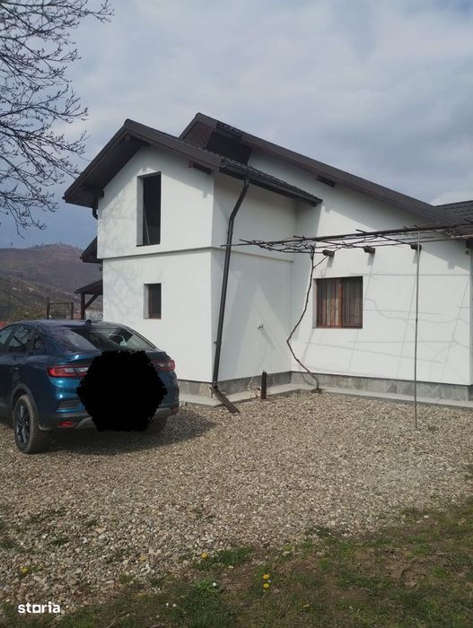 De vanzare casa Oituz-Bacau
