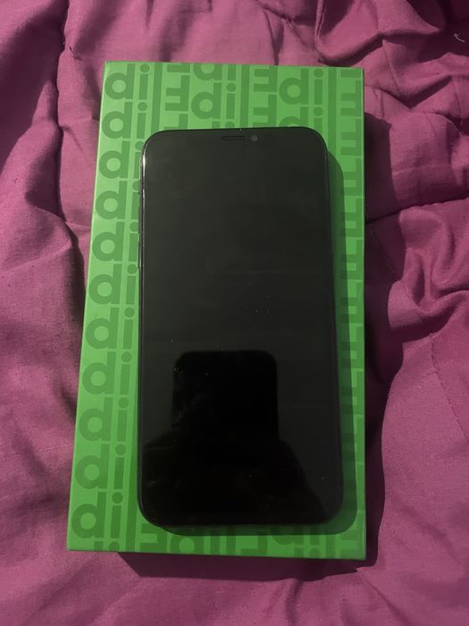 vand iphone x cu displayu-l spart