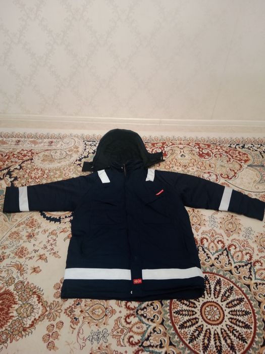 Зимний комбинезон и куртка