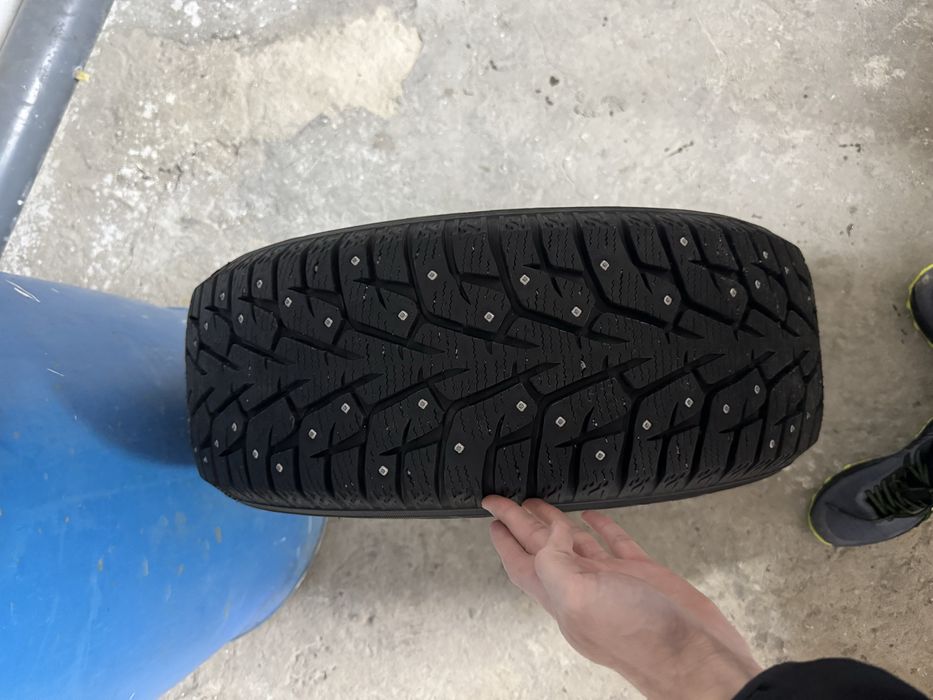 Продам зимние шины yokohama