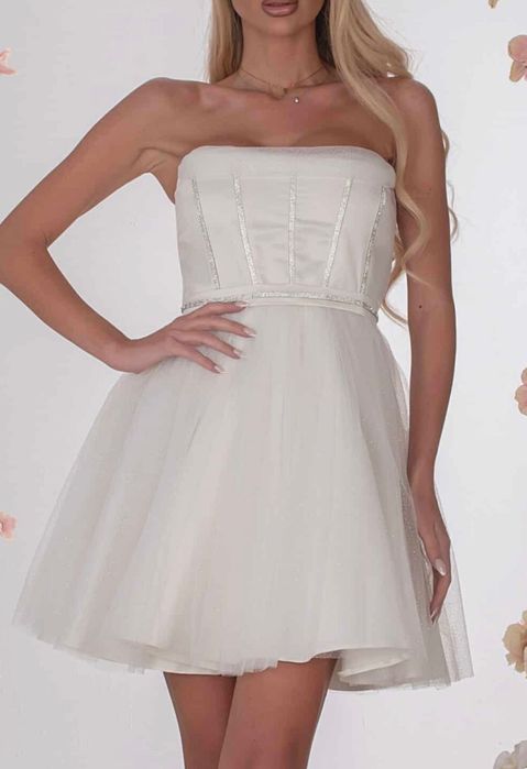 Рокля модел COCOON