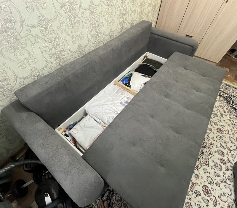 Продается диван (тахта).