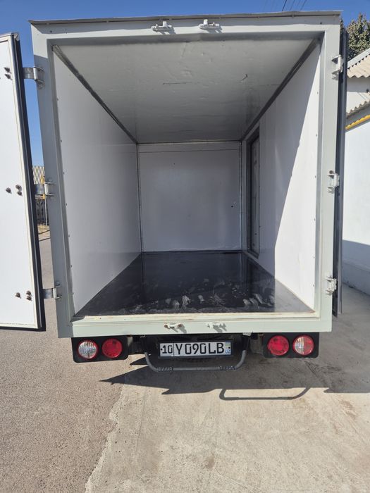 Kia Bongo сотилади