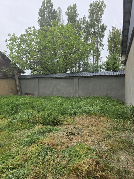 Кибрай тумани Бурота махалласида 12 сотихли ер участкаси сотилади.