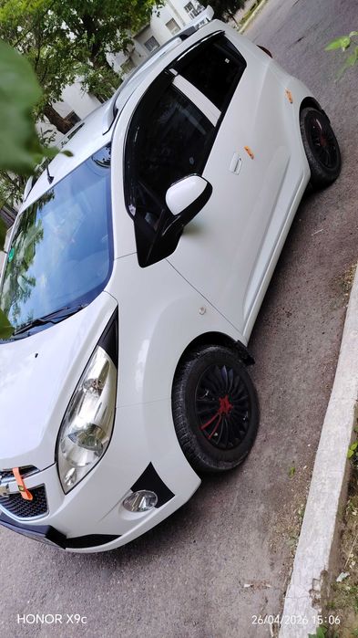 Chevrolet Spark 2015 года