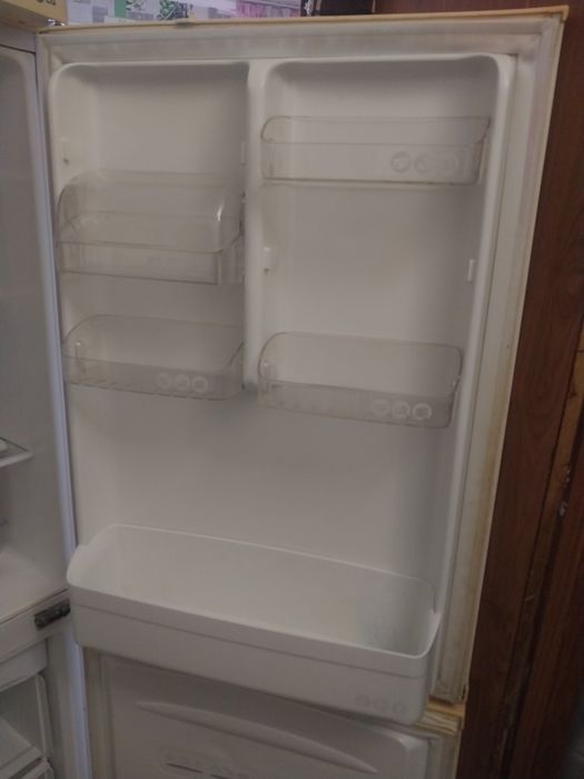 Продам холодильник