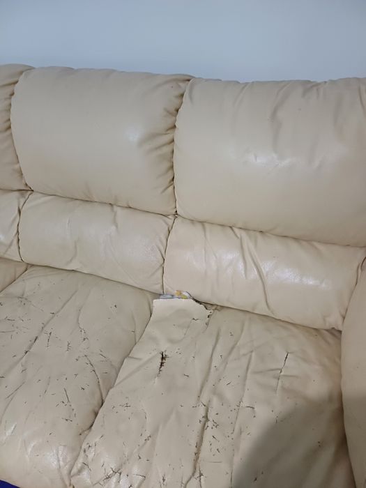 Отдам даром диван