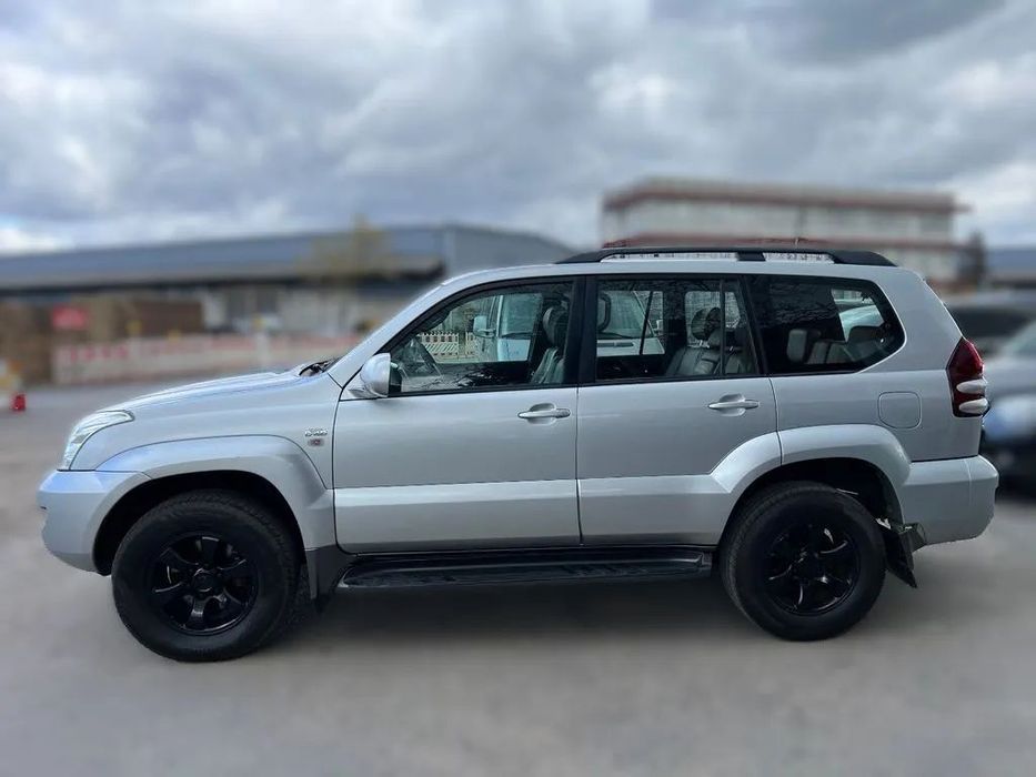 Dezmembrari / Dezmembrez TOYOTA LAND CRUSIER