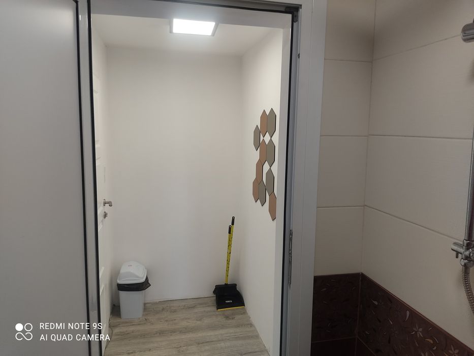 Студио за нощувки с парко място в град Бургас във Възраждане