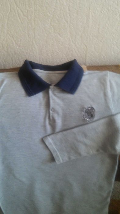 Продам тенниску с длинным рукавом   на мальчика