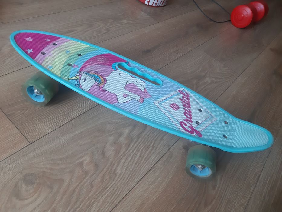 Продам пенни борд для девочки.