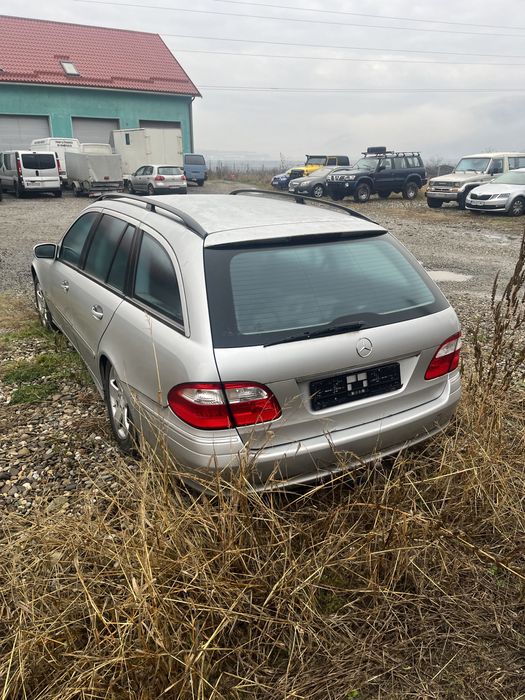 Dezmembrez Mercedes E w211 motor 3.0 4x4