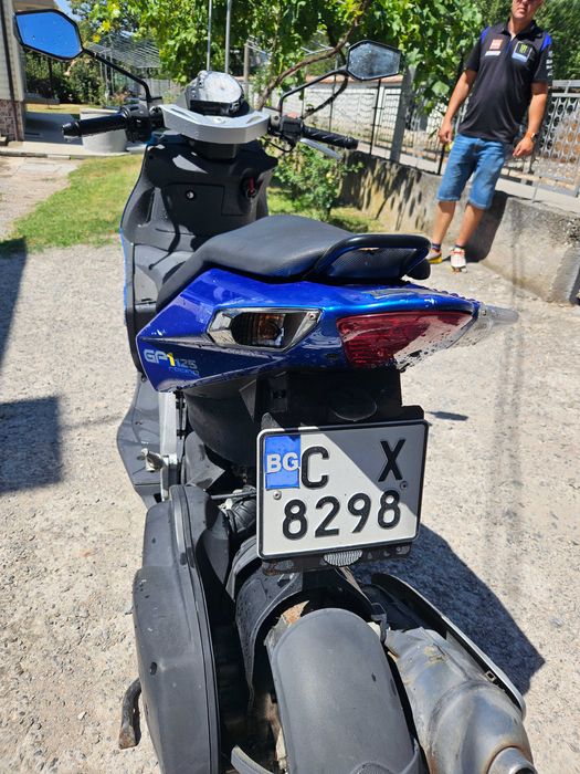 Скутер Derbi gp1... 125 куб