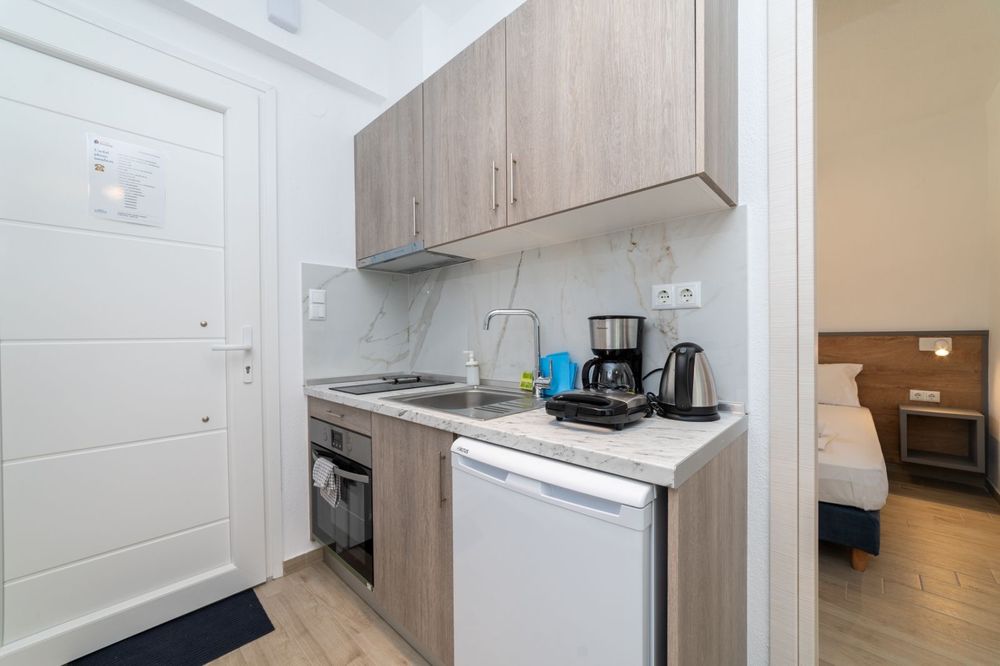 Апартамент с басейн в Паралия Офринио