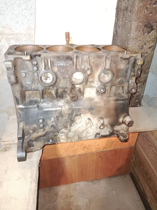 Головка на Ауди 80 б3 1.8