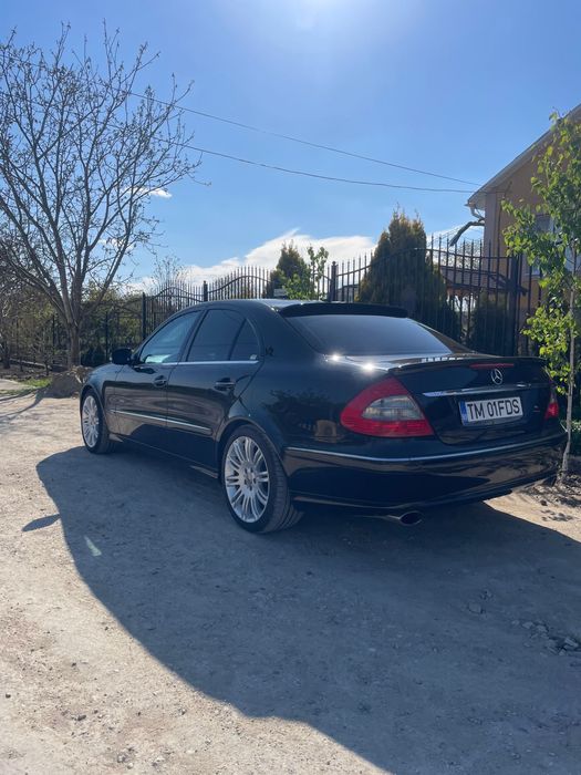 Mercedes E220 W211