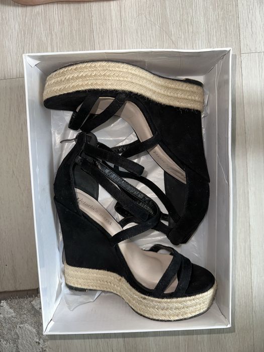 Босоножка на платформе за 5000 тг