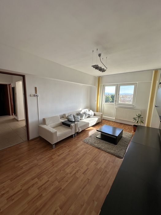 Inchiriez Apartament cu 2 camere, decomandat