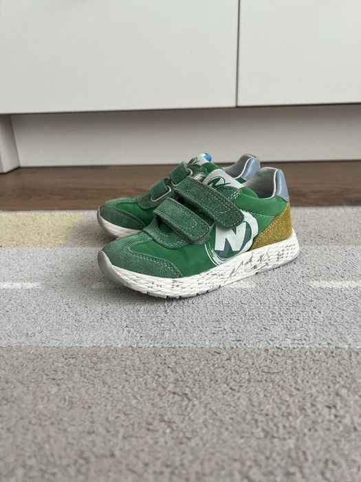 Adidasi Naturino, marime 24