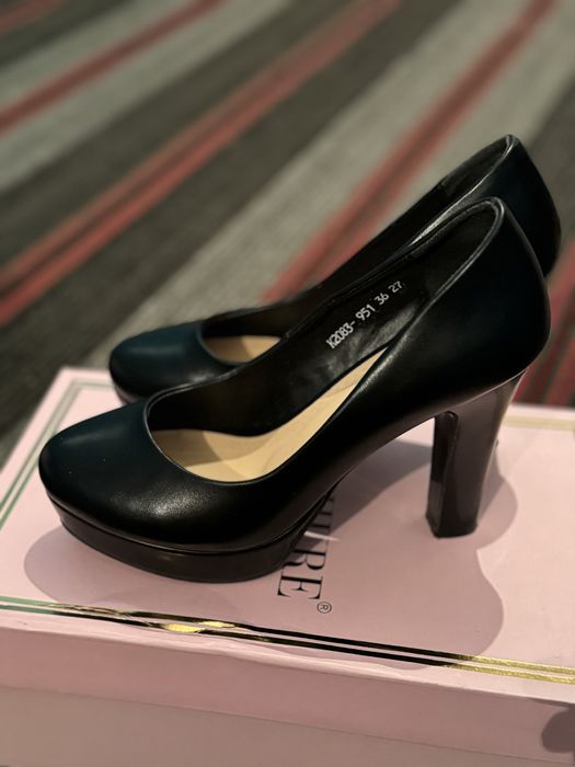 Каблук почти новый