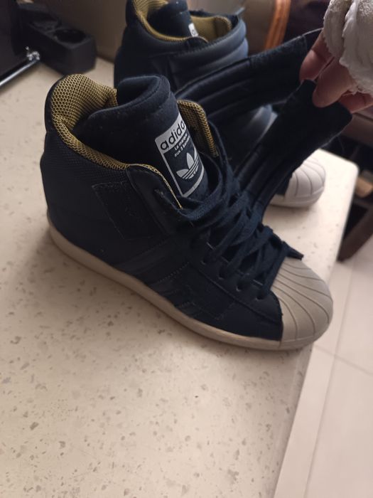 Обувки Адидас на платформа