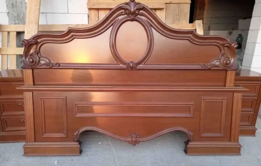 Dormitor complet din lemn