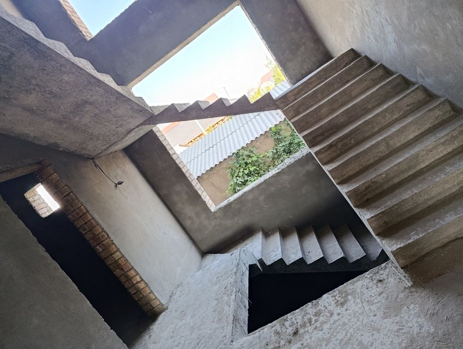 Бетонный лестница узбек бригада