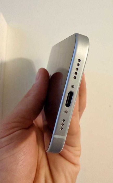 iPhone 15 • BLUE • 98% Bateria • SCHIMB